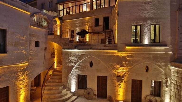 Mystic Cave House Hotel