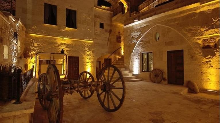 Mystic Cave House Hotel