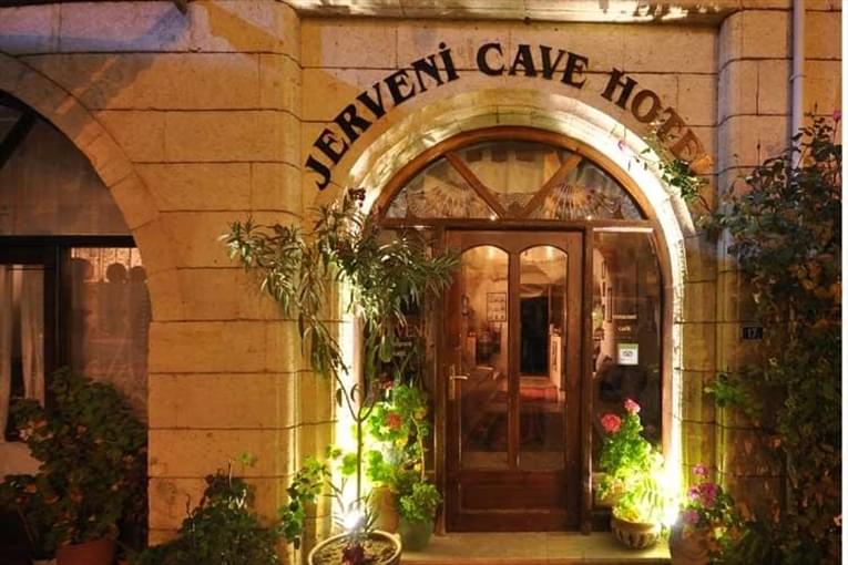 Jerveni Cave Hotel