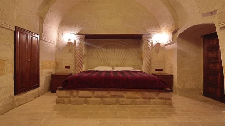 Mystic Cave House Hotel